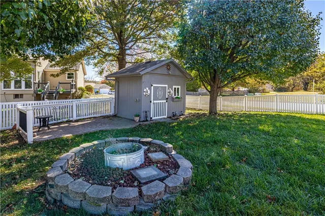 $379,000 | 205 Johnston Parkway, Raymore, MO 64083