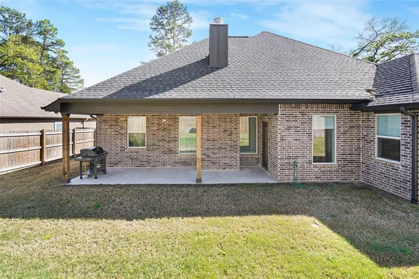 $2,250 | 17172 Mary Martin Drive, Flint, TX 75762