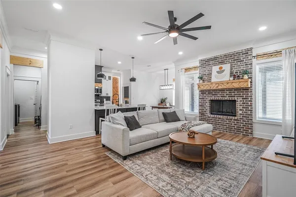 $2,250 | 17172 Mary Martin Drive, Flint, TX 75762