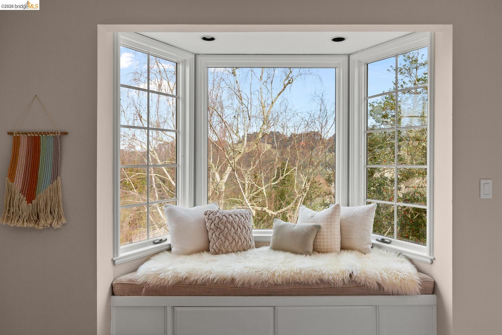 1123 Park Hills Road Berkeley, CA 94708 - Photo 28 of 47 a living room with furniture and a large window
