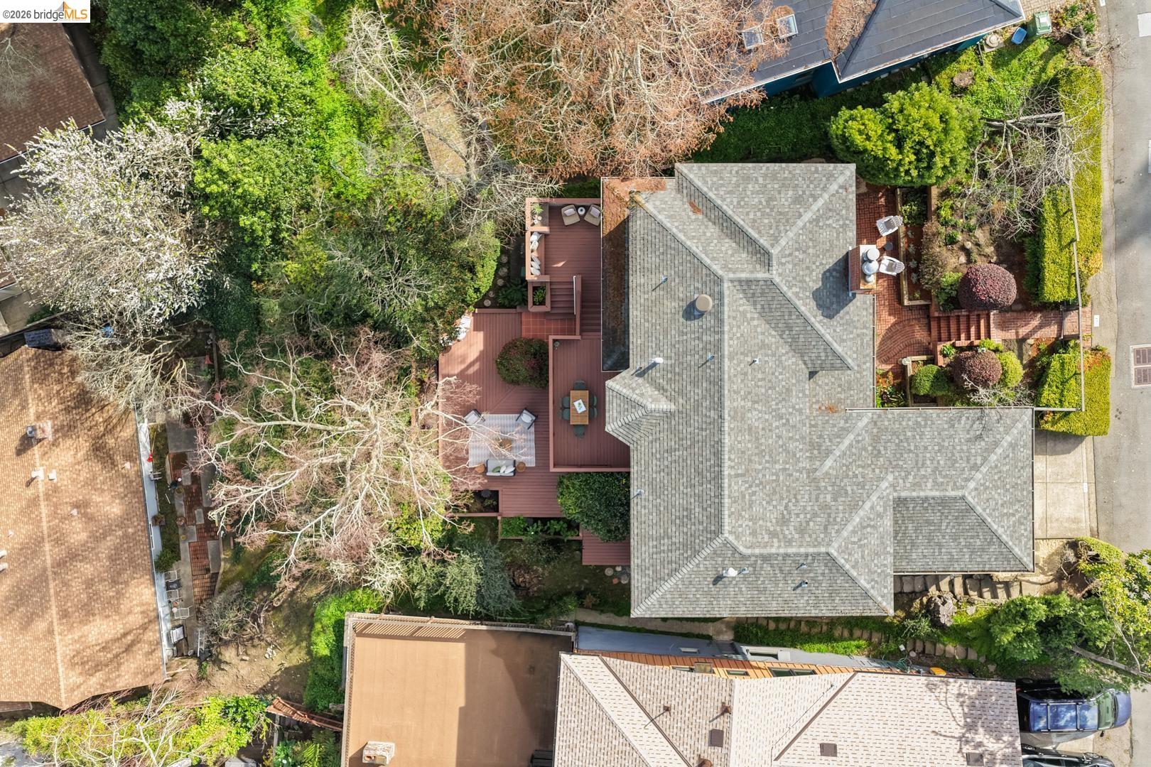 1123 Park Hills Road Berkeley, CA 94708 - Photo 43 of 47 an aerial view of a house with a yard