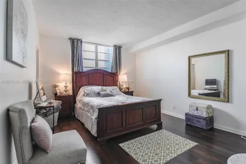 $360,000 | 3000 South Ocean Drive, Unit 1506, Hollywood, FL 33019