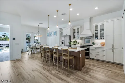 $1,090,000 | 1319 Southeast 38th Street, Cape Coral, FL 33904