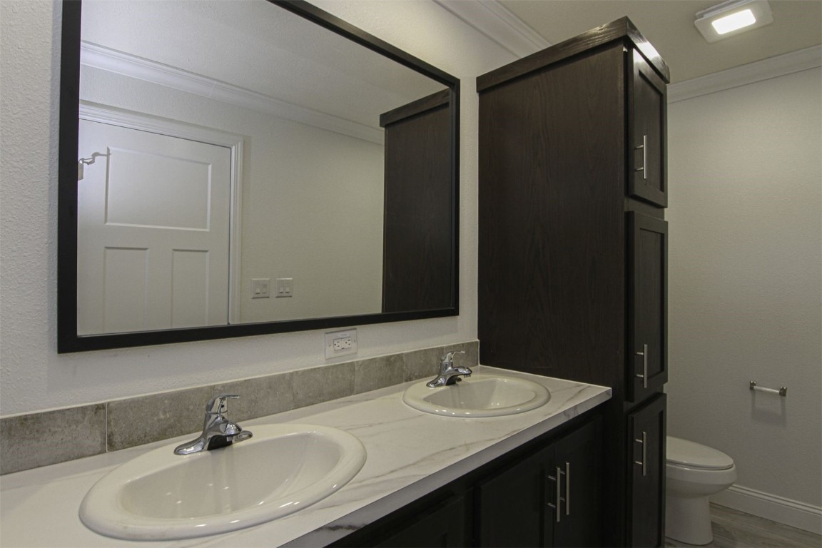 847 Airport Road, Unit 12 Breckenridge, CO 80424 - Photo 3 of 32 a bathroom with a sink and a mirror