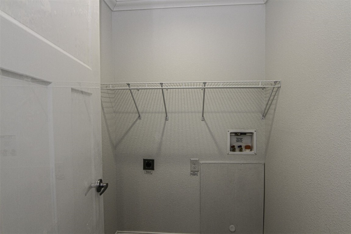 847 Airport Road, Unit 12 Breckenridge, CO 80424 - Photo 6 of 32 a close view of a refrigerator in kitchen