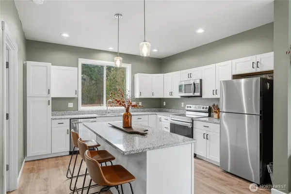 $399,900 | 8470 Golden Valley Drive, Maple Falls, WA 98266