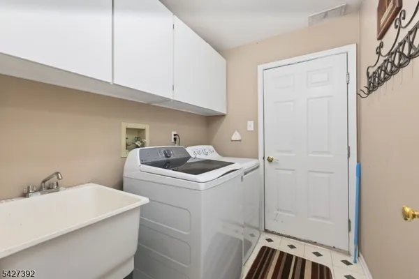 $679,000 | 909 South Branch Drive, Whitehouse Station, NJ 08889