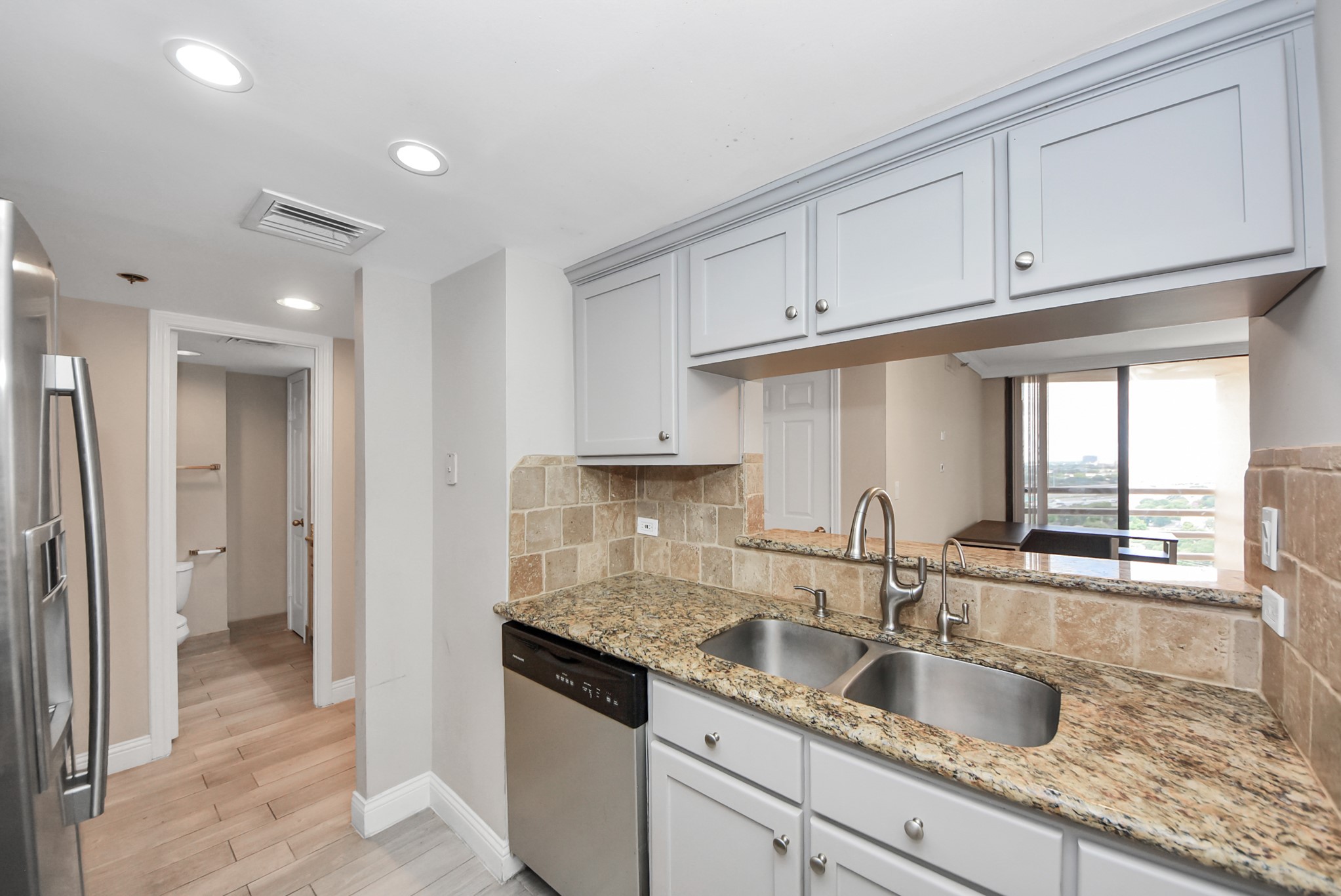 3525 Sage Road, Unit 1701 Houston, TX 77056 - Photo 8 of 50