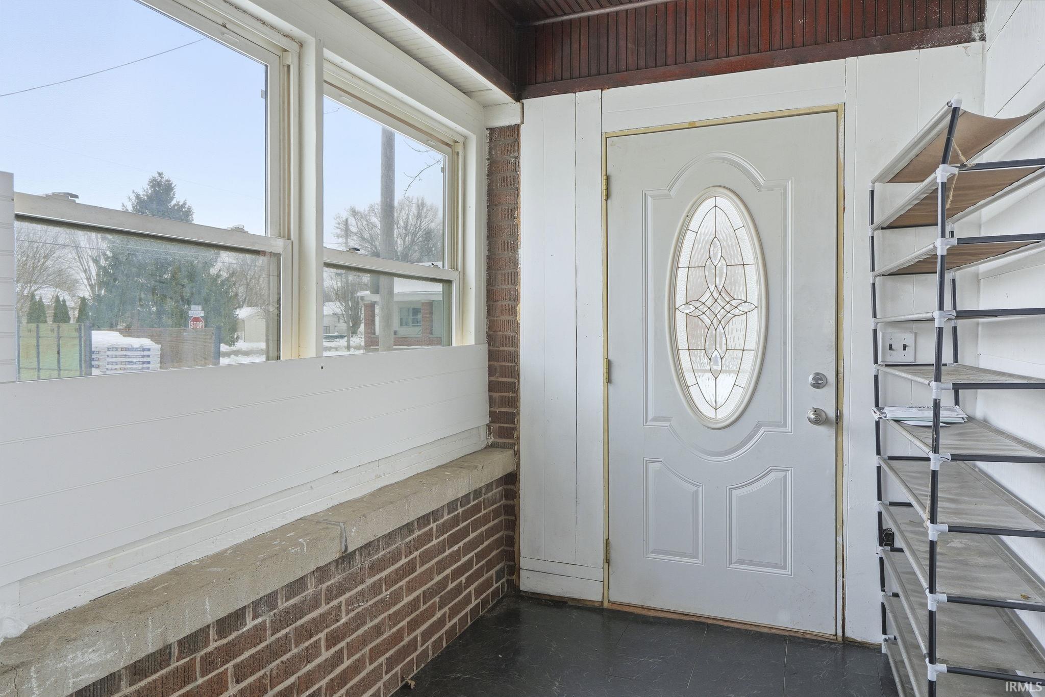 408 Shultz Street Logansport, IN 46947 - Photo 4 of 36