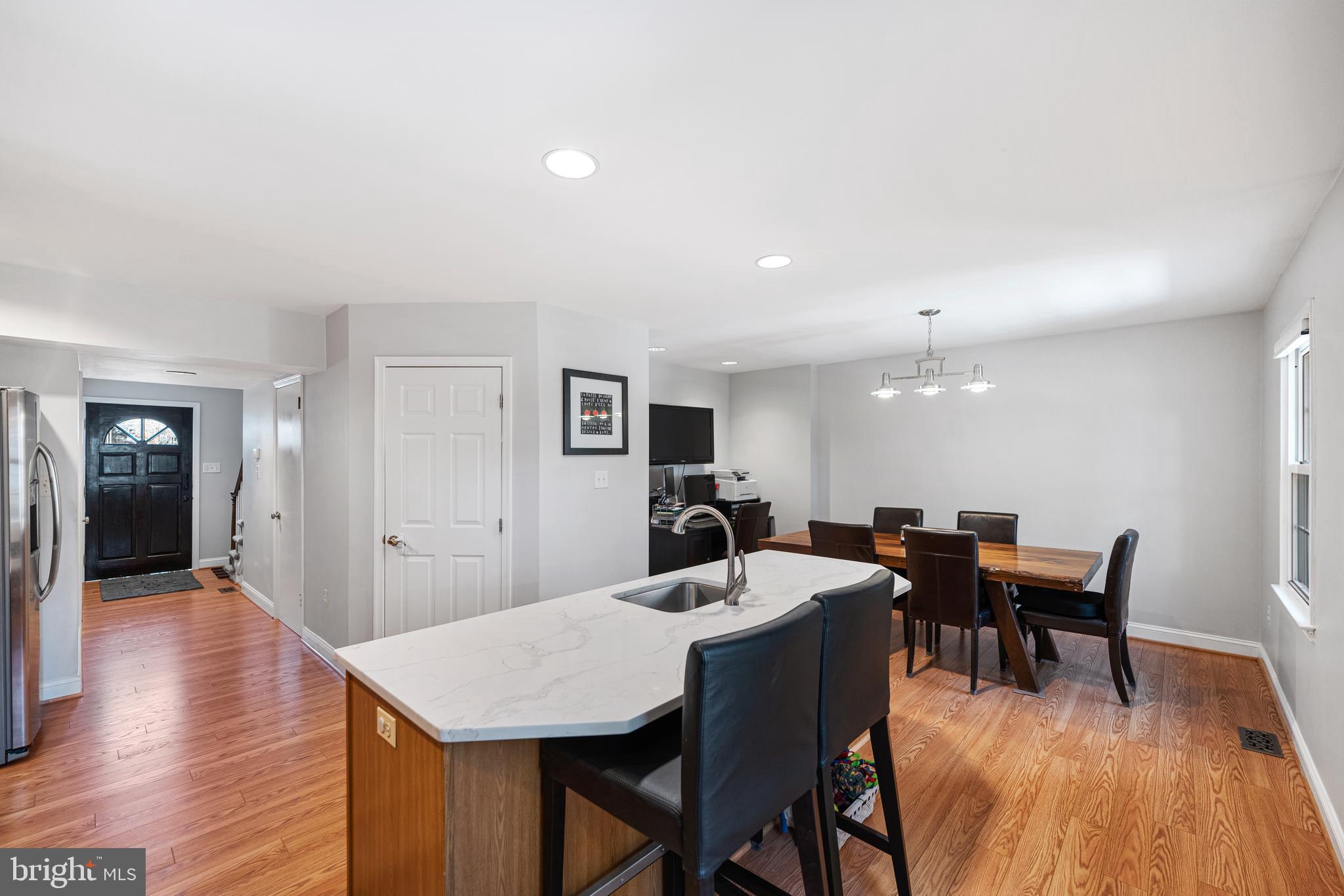 35 Landsend Drive Gaithersburg, MD 20878 - Photo 10 of 32 Gallery Image 10