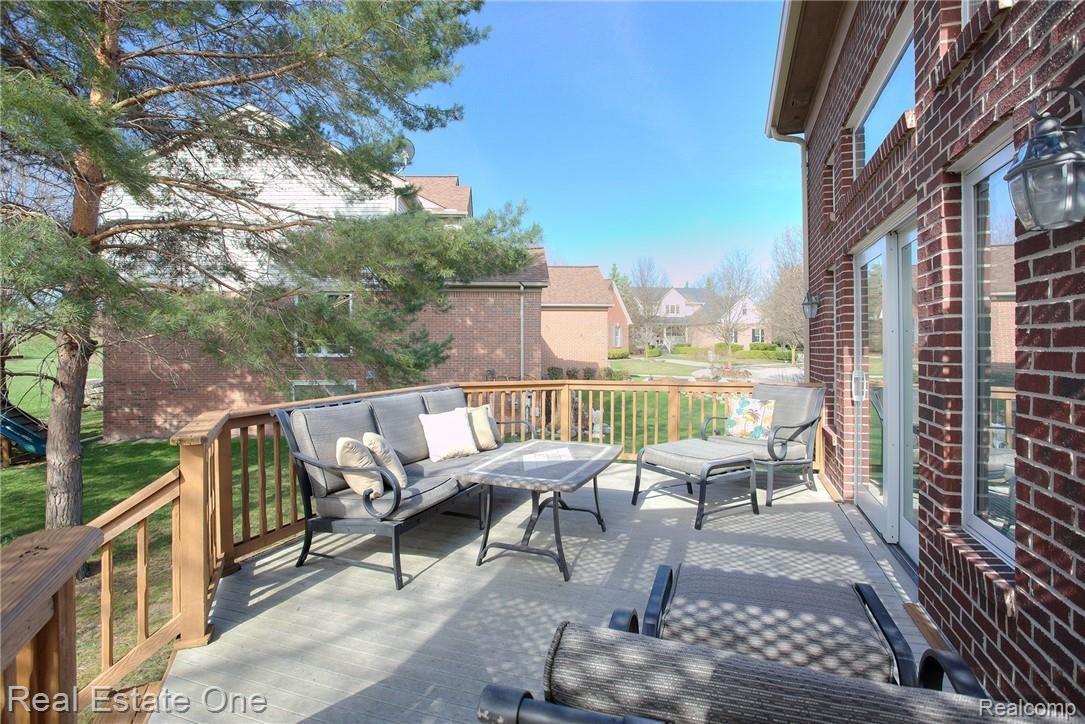 707 Elmwood Court Rochester, MI 48307 - Photo 49 of 52 9.jpg