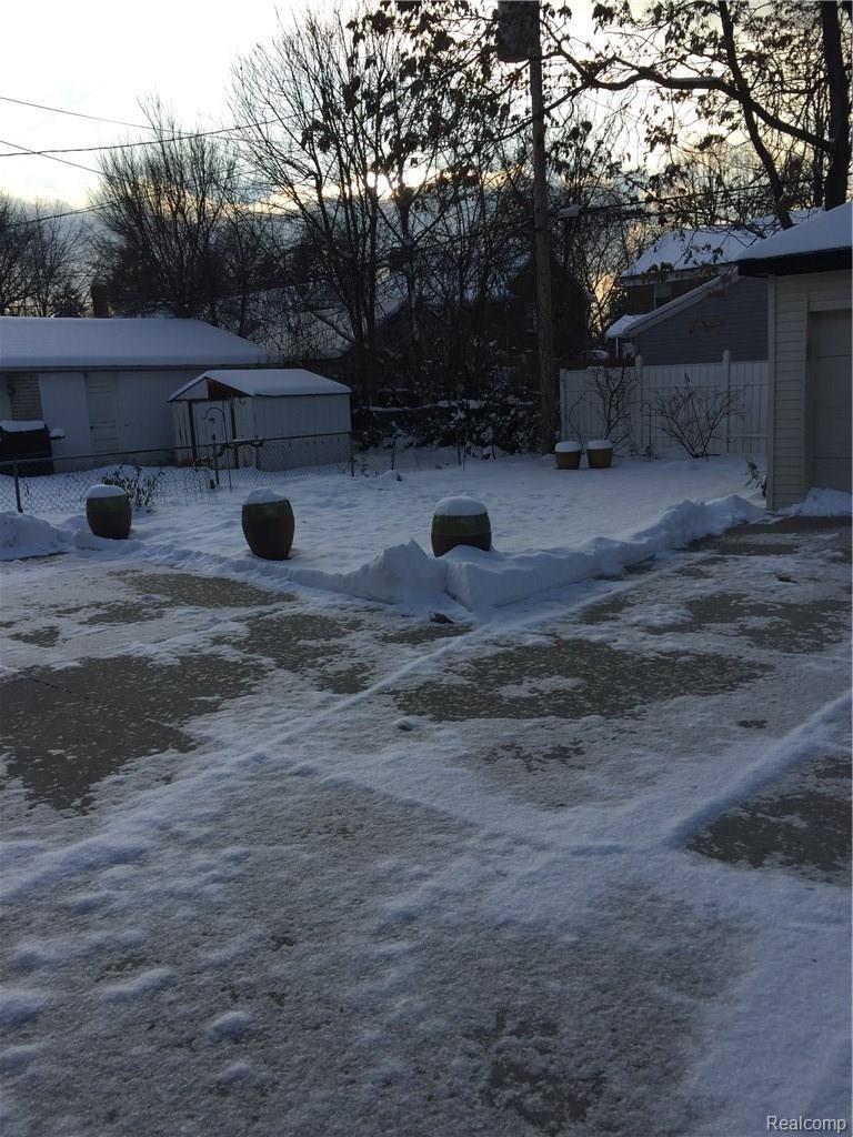 16845 Huntington Road Detroit, MI 48219 - Photo 3 of 36 IMG_1188.JPG