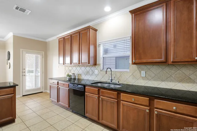 $2,300 | 21838 Thunder Basin, San Antonio, TX 78261