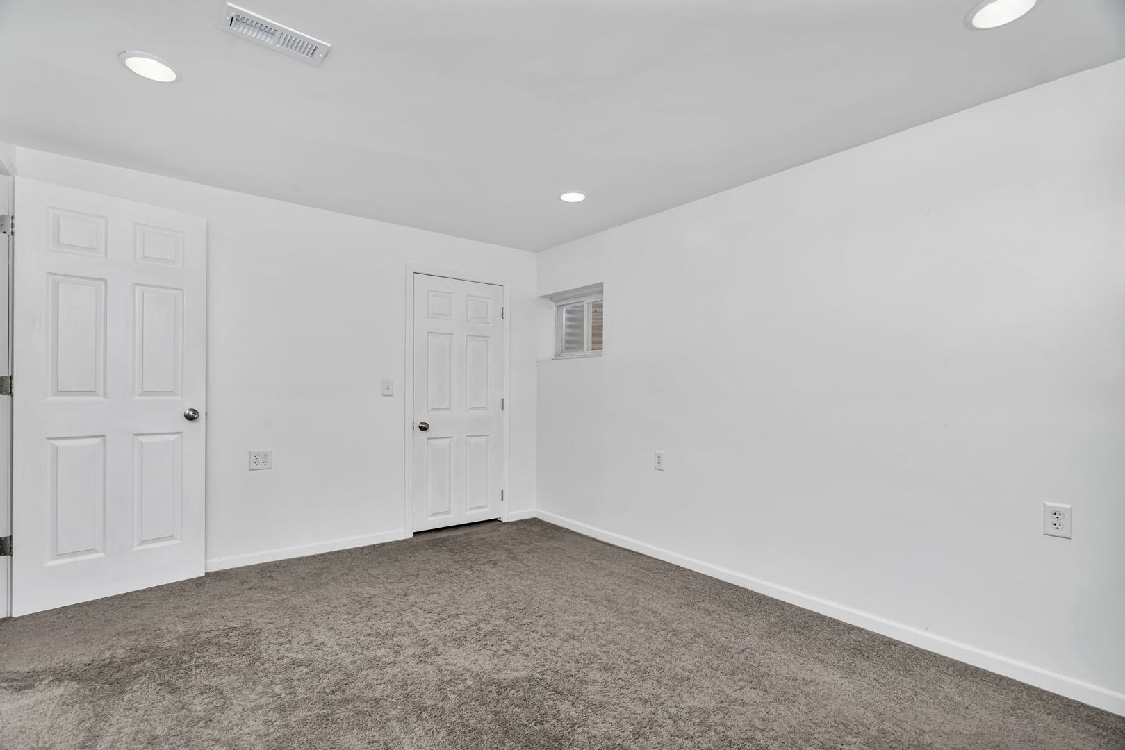 1110 Sandstone Drive Diamond, IL 60416 - Photo 36 of 49 a view of a room