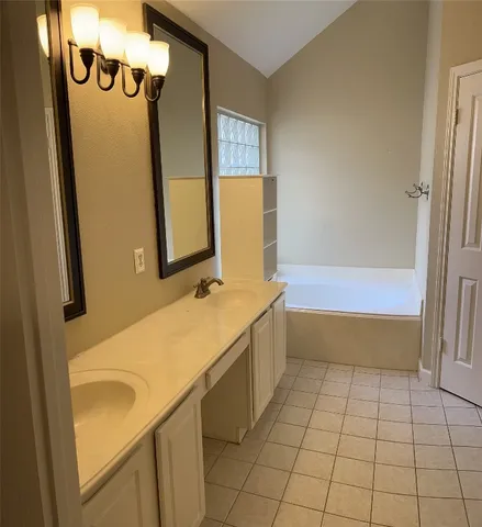 $3,200 | 5401 Apache Creek Cove, Austin, TX 78735