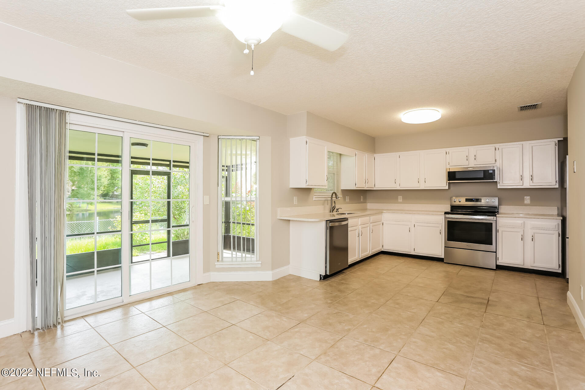1515 Derringer Road Jacksonville, FL 32225 - Photo 4 of 15 Kitchen/Dining