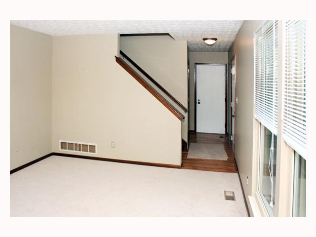 1703 Rushing Way Columbus, OH 43235 - Photo 3 of 18 Gallery Image 3