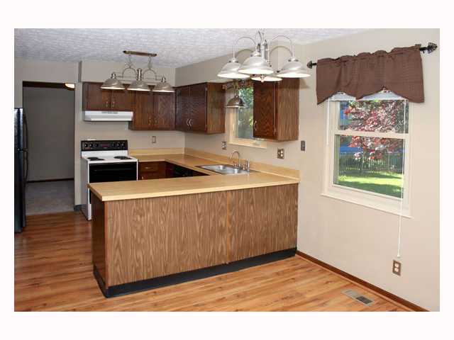 1703 Rushing Way Columbus, OH 43235 - Photo 6 of 18 Gallery Image 6