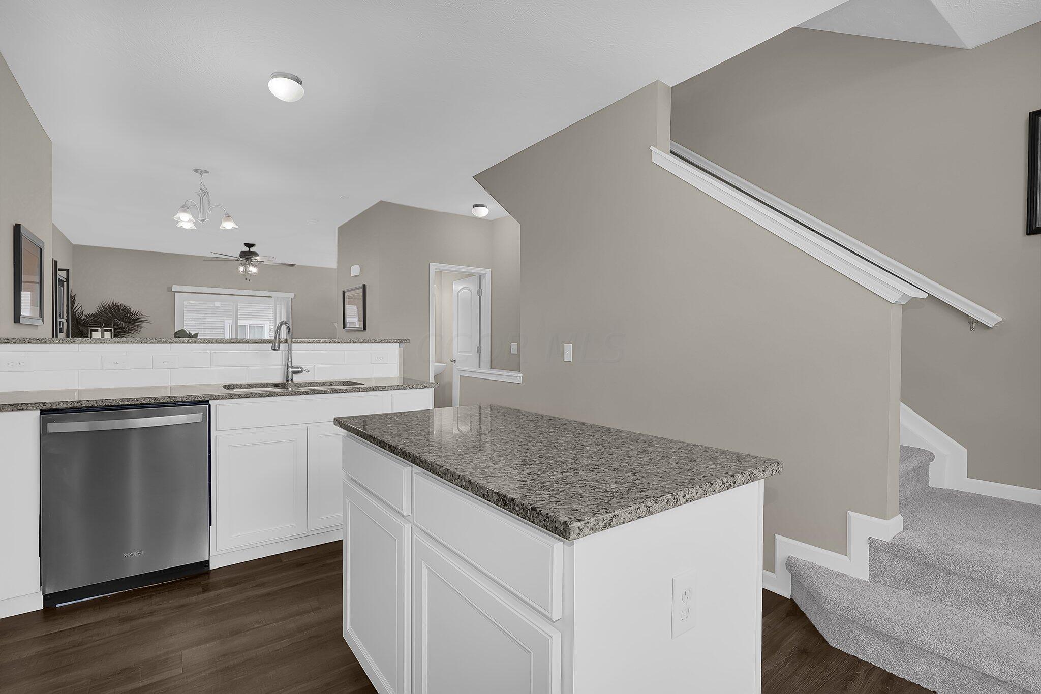 503 Autumn Ridge Circle Pickerington, OH 43147 - Photo 9 of 30 Kitchen