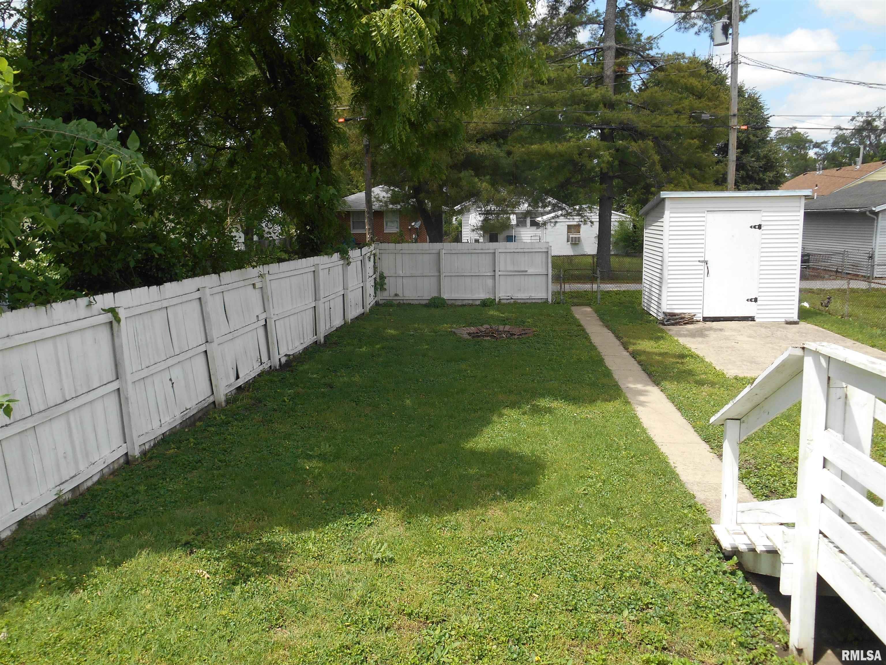 1805 East Keys Avenue Springfield, IL 62702 - Photo 30 of 34