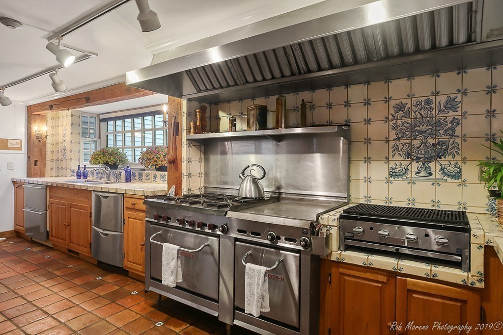 1046 Great Pond Road North Andover, MA 01845 - Photo 15 of 42 Gallery Image 15