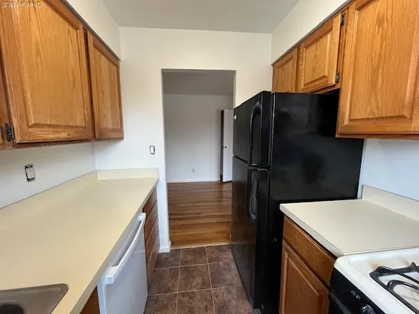 $2,450 | 96 Shore Road, Unit B2, Port Washington, NY 11050