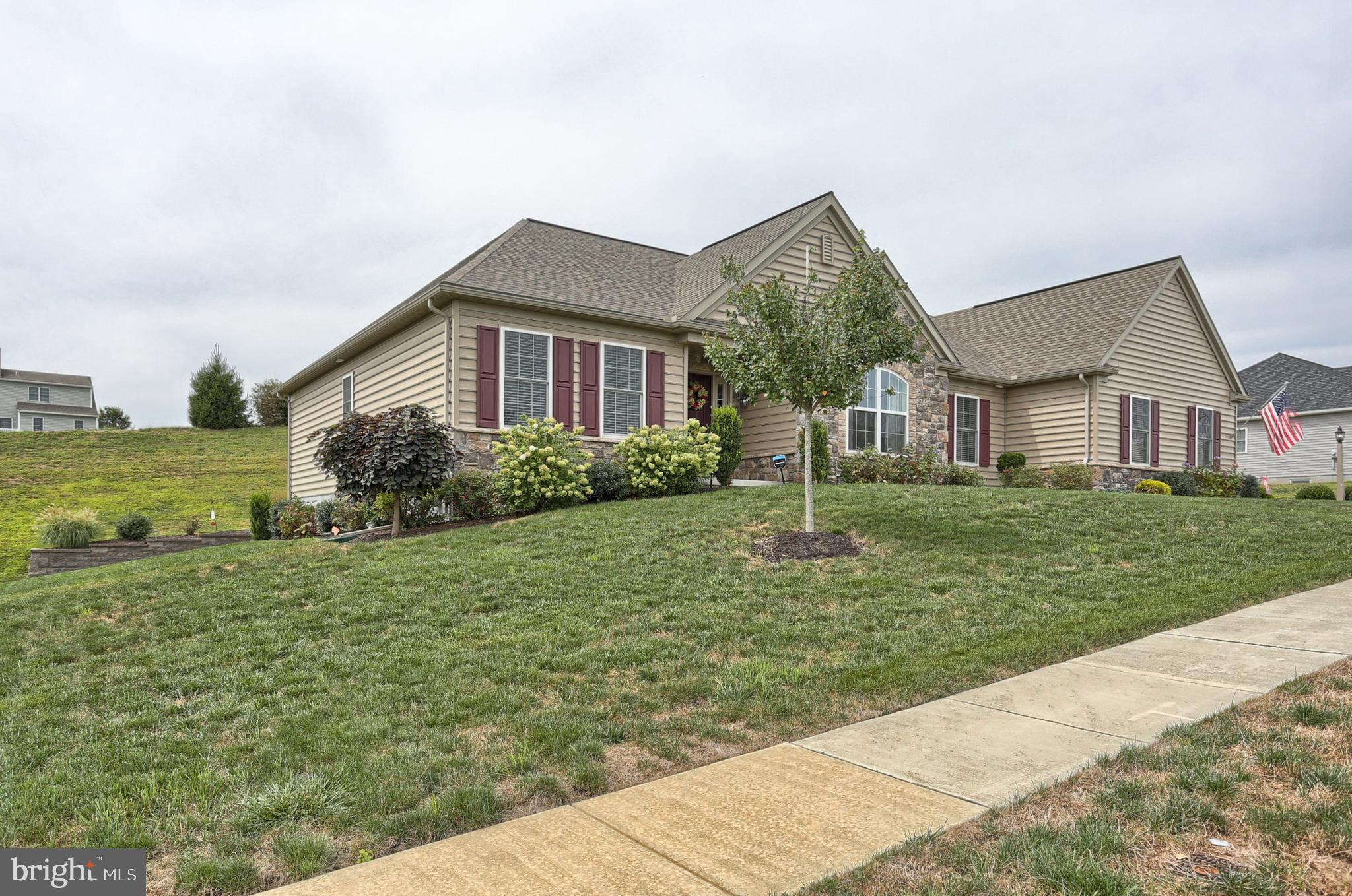 7031 Beaver Spring Road Harrisburg, PA 17111 - Photo 3 of 37 Gallery Image 3