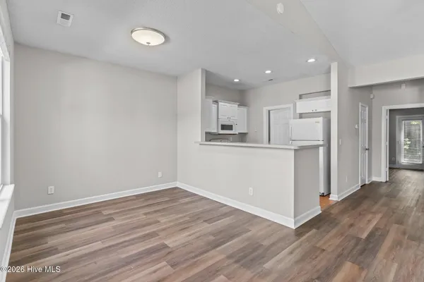 $2,295 | 321 South Kerr Avenue, Unit 120, Wilmington, NC 28403