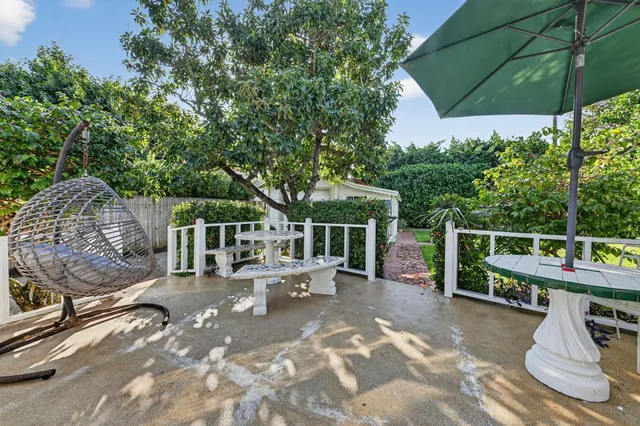 $1,280,000 | 818 Claremore Drive, West Palm Beach, FL 33401