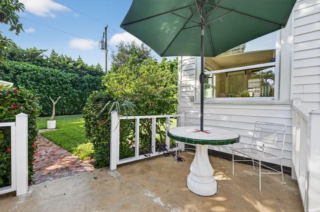 $1,280,000 | 818 Claremore Drive, West Palm Beach, FL 33401