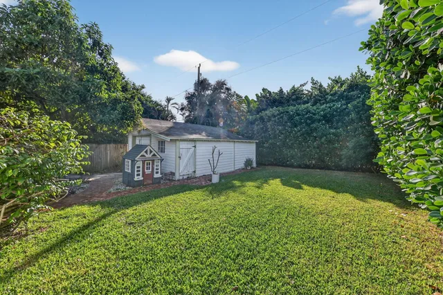 $1,280,000 | 818 Claremore Drive, West Palm Beach, FL 33401