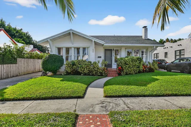 $1,280,000 | 818 Claremore Drive, West Palm Beach, FL 33401