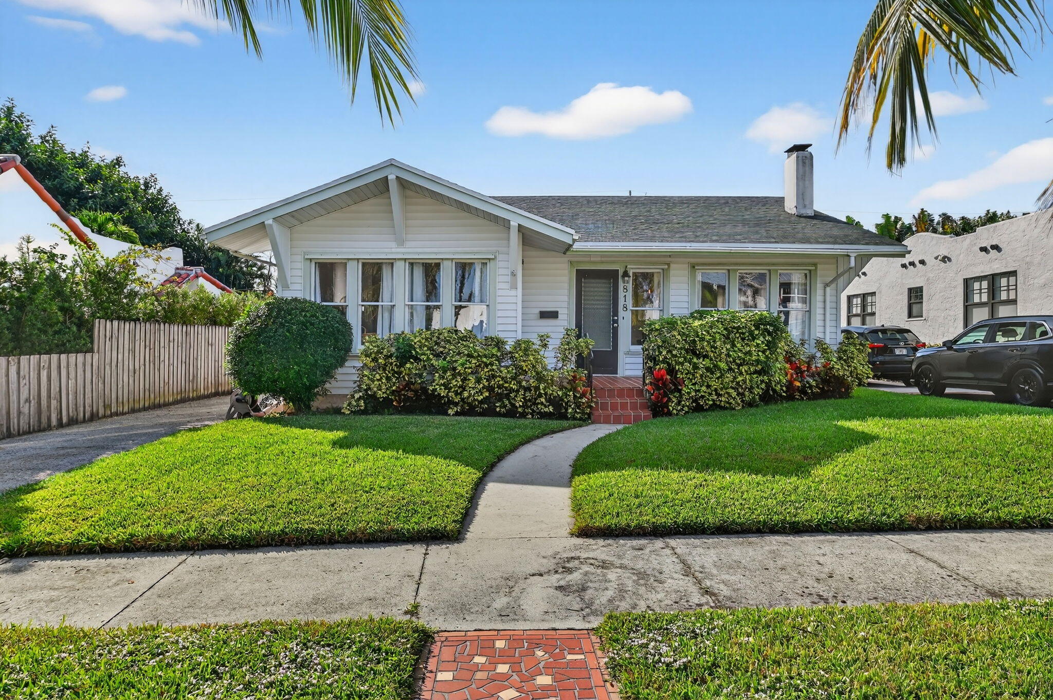 818 Claremore Drive West Palm Beach, FL 33401 - Photo 29 of 31 Front View