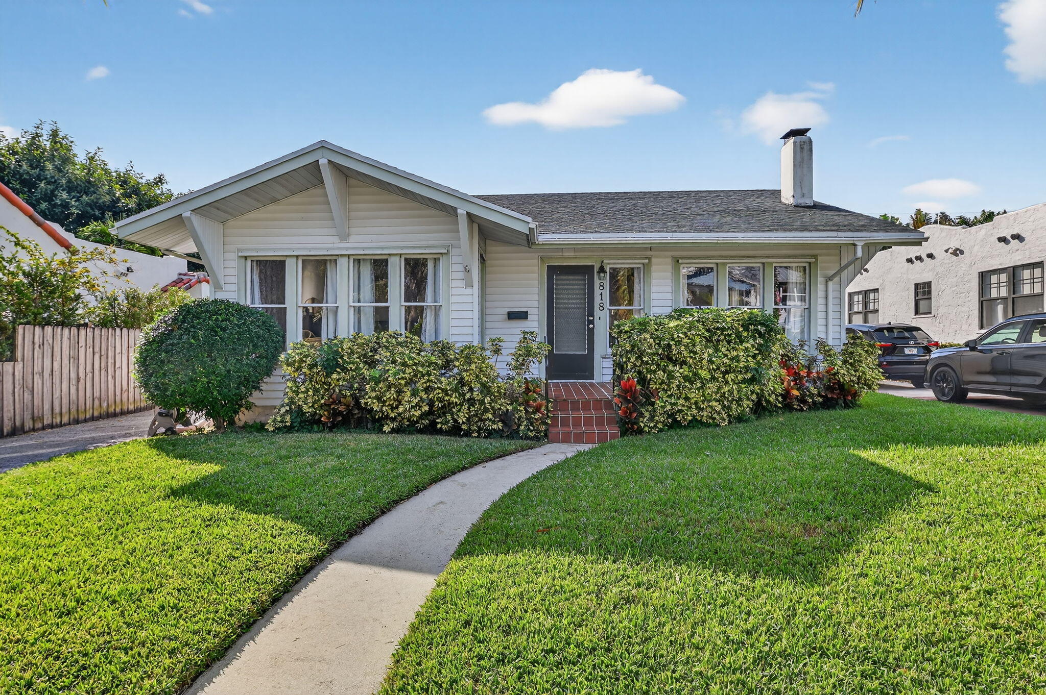 818 Claremore Drive West Palm Beach, FL 33401 - Photo 3 of 31 Front View