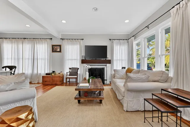 $1,280,000 | 818 Claremore Drive, West Palm Beach, FL 33401