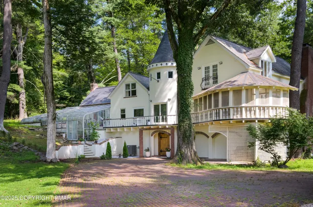 $1,350,000 | 720 Stokes Mill Road, East Stroudsburg, PA 18301