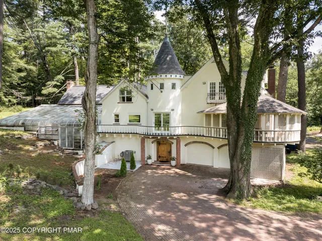 $1,350,000 | 720 Stokes Mill Road, East Stroudsburg, PA 18301