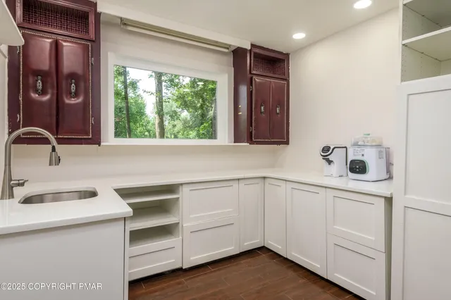 $1,350,000 | 720 Stokes Mill Road, East Stroudsburg, PA 18301