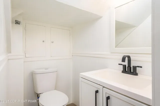 $1,350,000 | 720 Stokes Mill Road, East Stroudsburg, PA 18301