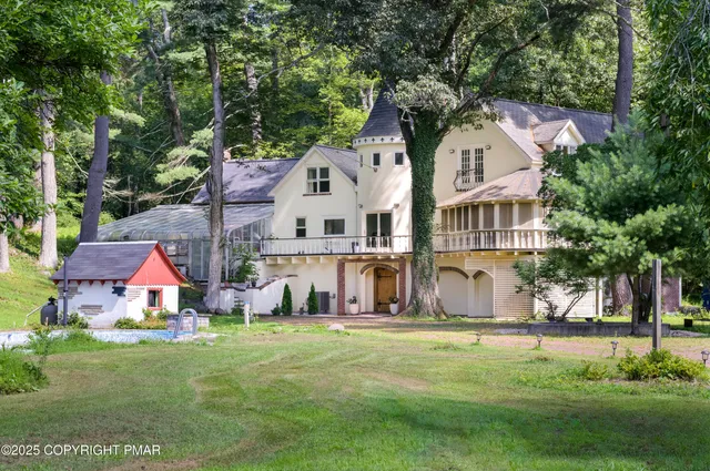 $1,350,000 | 720 Stokes Mill Road, East Stroudsburg, PA 18301