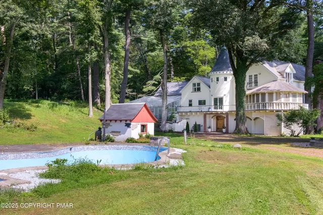 $1,350,000 | 720 Stokes Mill Road, East Stroudsburg, PA 18301