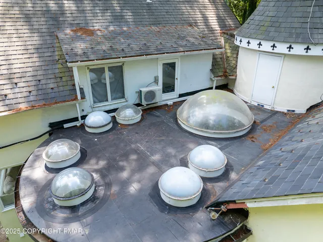 $1,350,000 | 720 Stokes Mill Road, East Stroudsburg, PA 18301