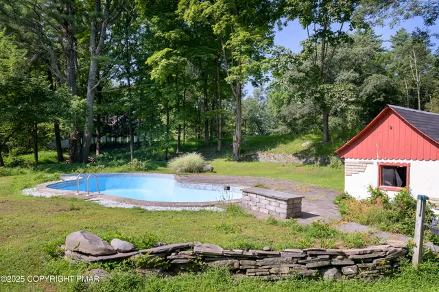 $1,350,000 | 720 Stokes Mill Road, East Stroudsburg, PA 18301