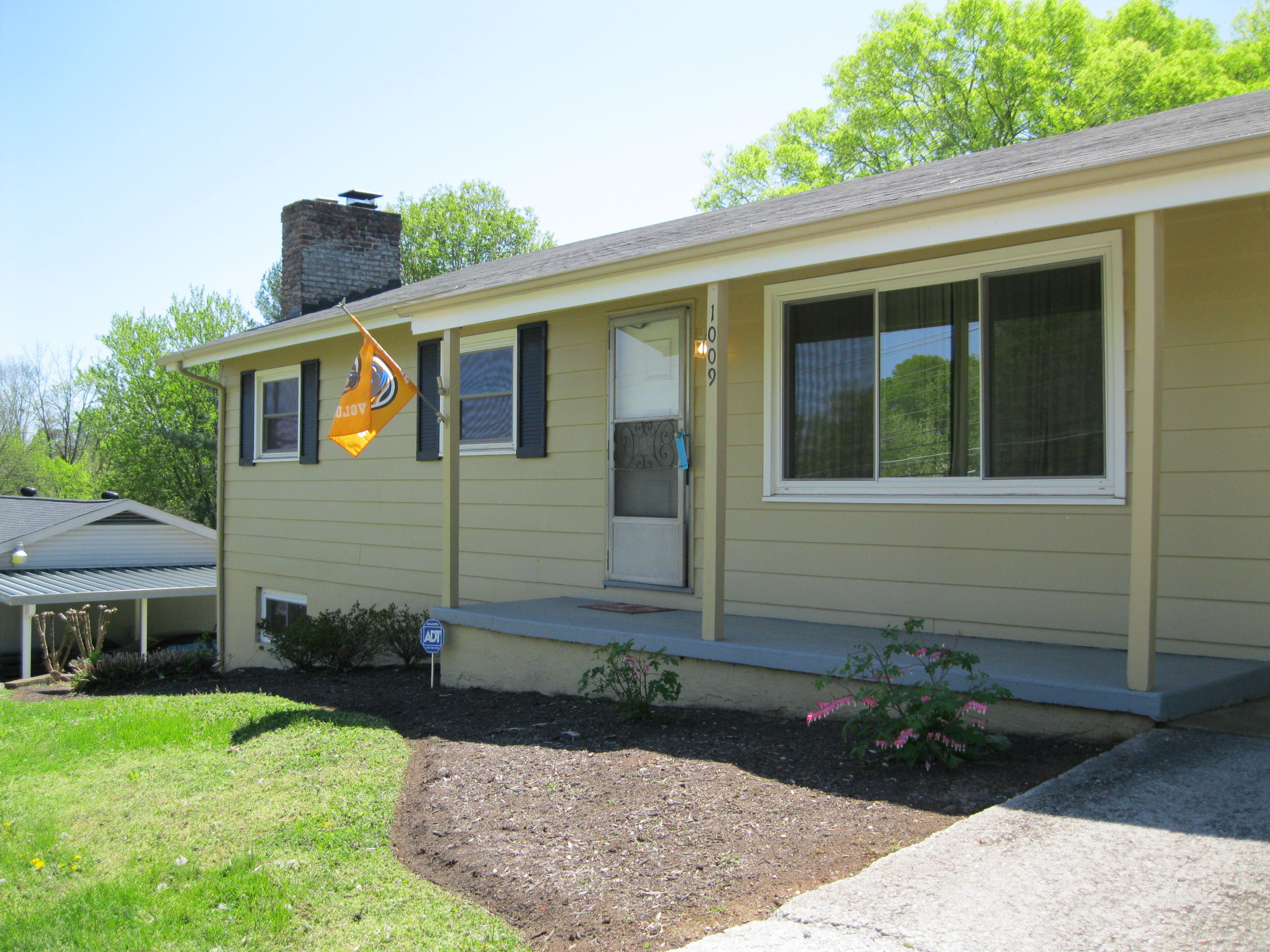 1009 Morrell Road Knoxville, TN 37919 - Photo 2 of 16 new 033