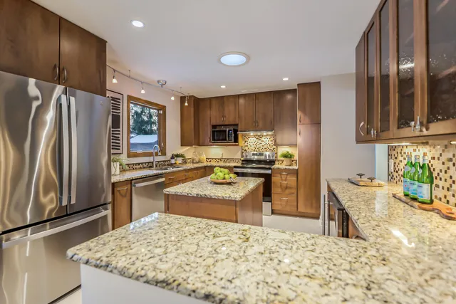 $599,000 | 448 Hilldale Drive, Ann Arbor, MI 48105