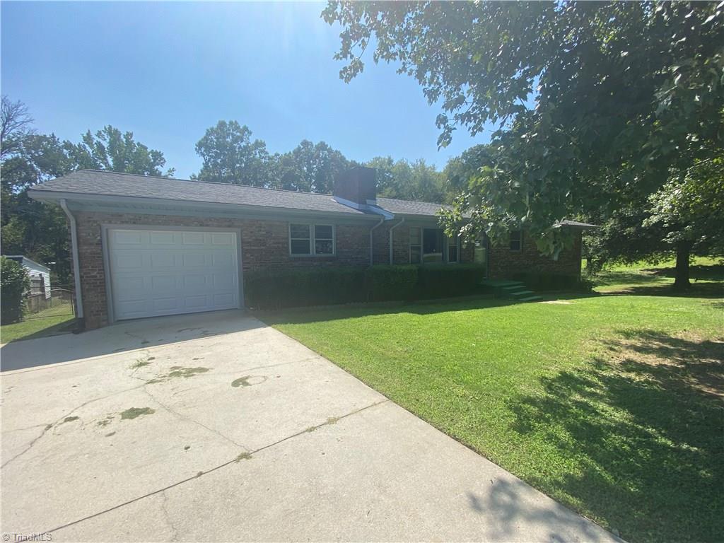 1125 Hedgecock Road High Point, NC 27265 - Photo 3 of 30 Gallery Image 3