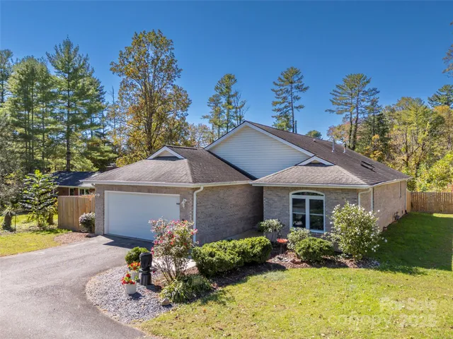 $449,000 | 949 Kanuga Road, Hendersonville, NC 28739