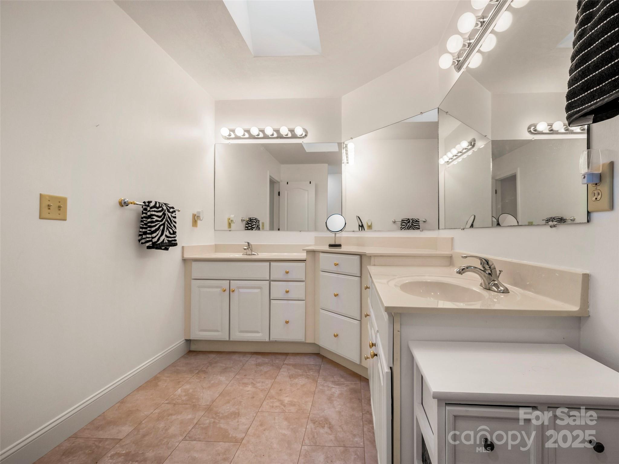 949 Kanuga Road Hendersonville, NC 28739 - Photo 39 of 45