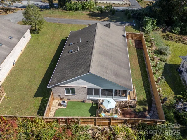 $449,000 | 949 Kanuga Road, Hendersonville, NC 28739