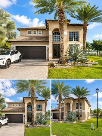 a view of front of house with a yard